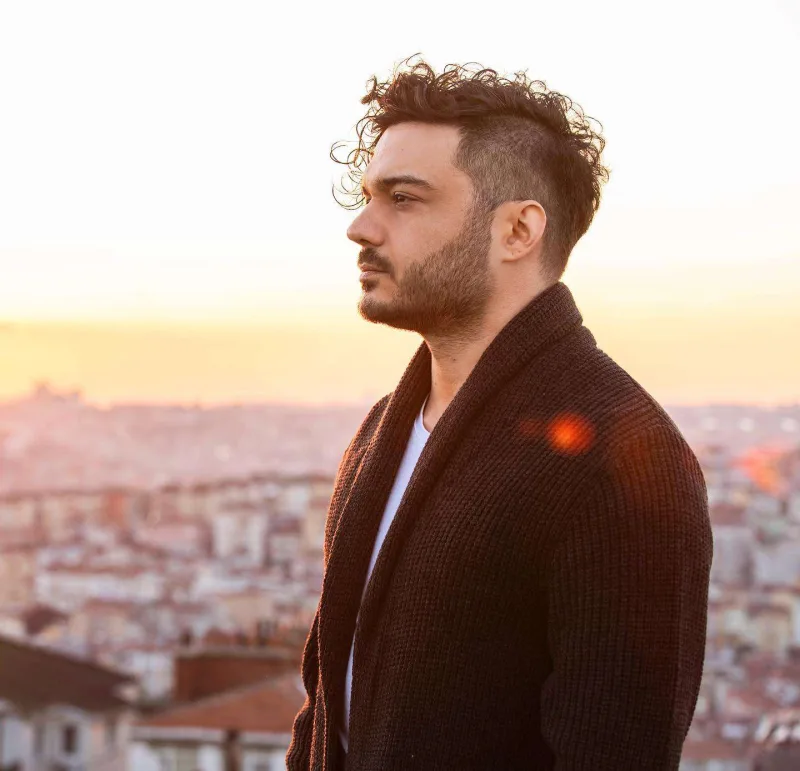 İlyas Yalçıntaşın Bakı konsertində tələbələrə endirim