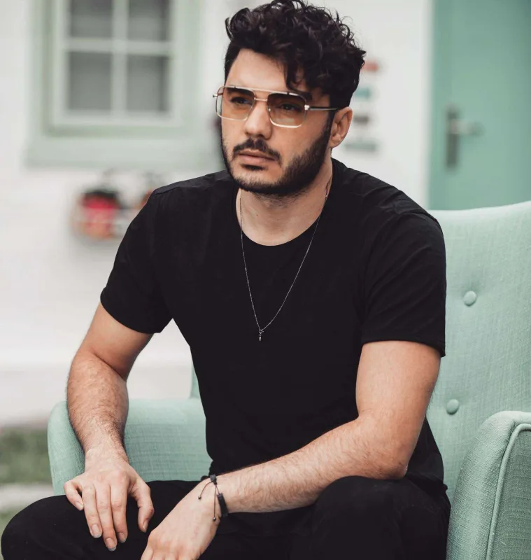 İlyas Yalçıntaşın Bakı konsertində tələbələrə endirim