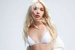 Yeni fotosessiyası üçün 250 min xərclədi