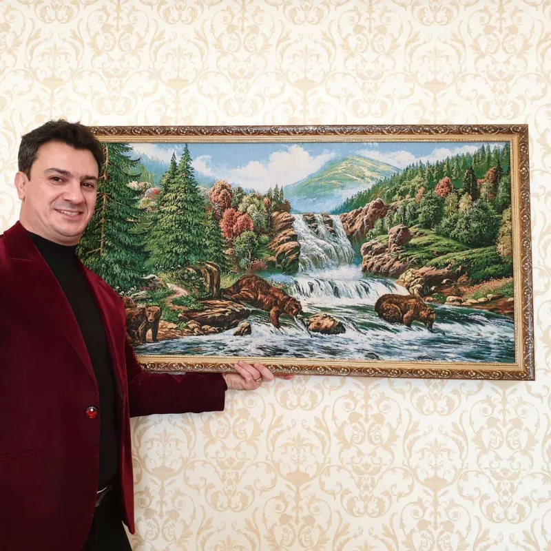 Qızının mahnı oxuduğu anları paylaşdı