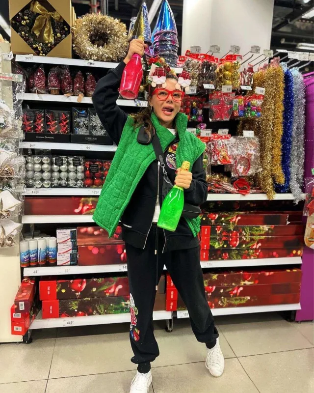 Ayselin “Yeni il” hazırlıqları tez başladı