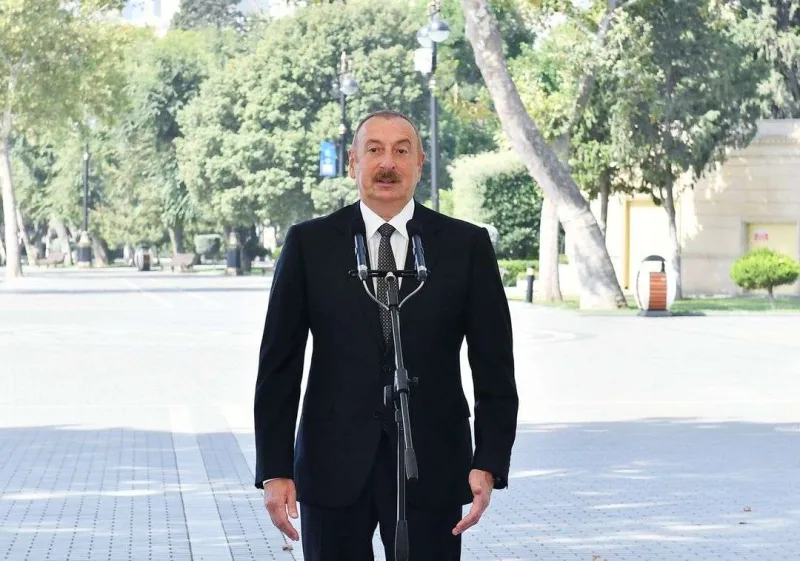 Maqomayevin abidəsinin açılışından görüntülər