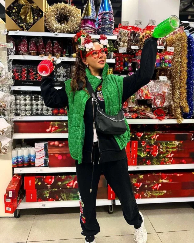 Ayselin “Yeni il” hazırlıqları tez başladı