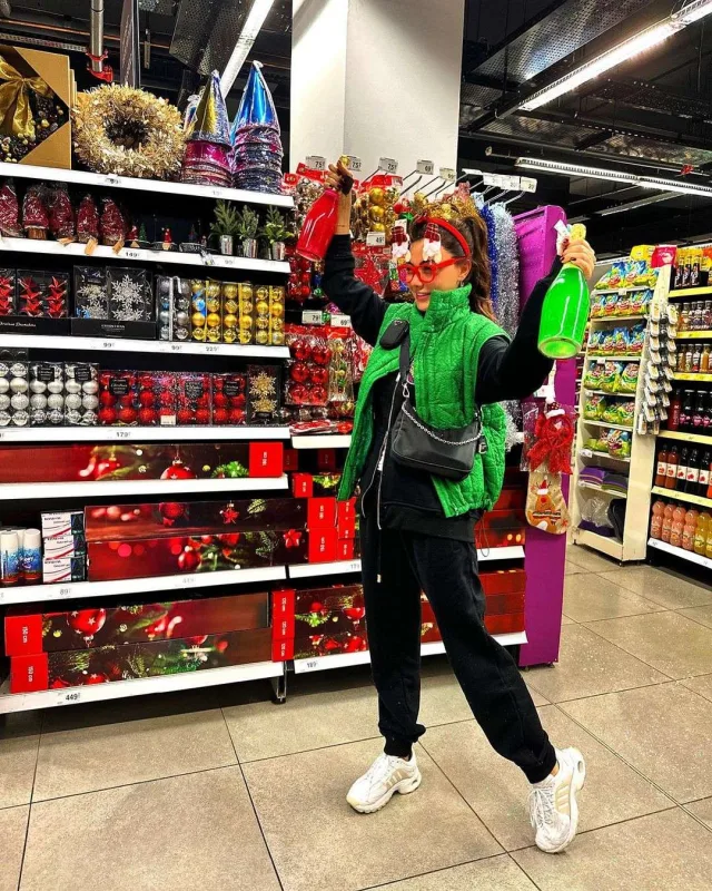 Ayselin “Yeni il” hazırlıqları tez başladı