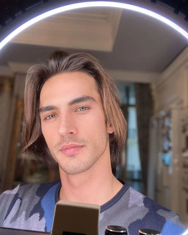 “Yaxamdan əl çəkin”