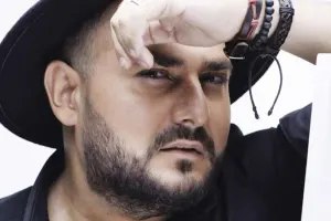 Muradın bağına ayı girdi