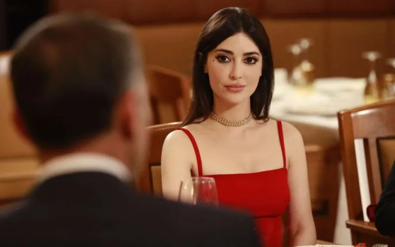 Küçəyə atılan itə sahib çıxdı