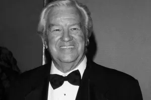 Məşhur film ulduzu vəfat etdi