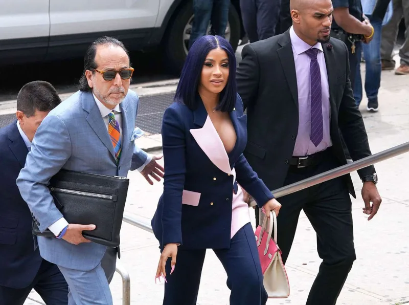 Kardinin məhkəmə “look”ları