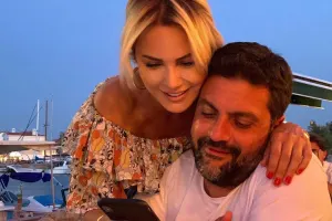 Ecedən eşq xəbərlərinə üsyan