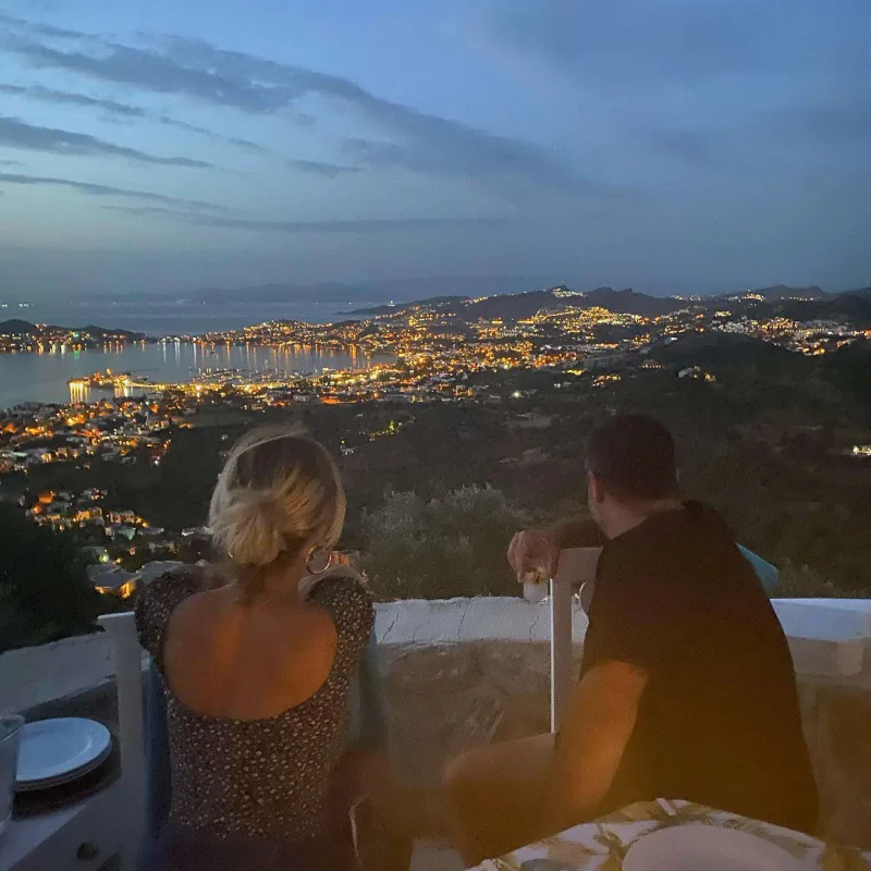 Ecedən eşq xəbərlərinə üsyan