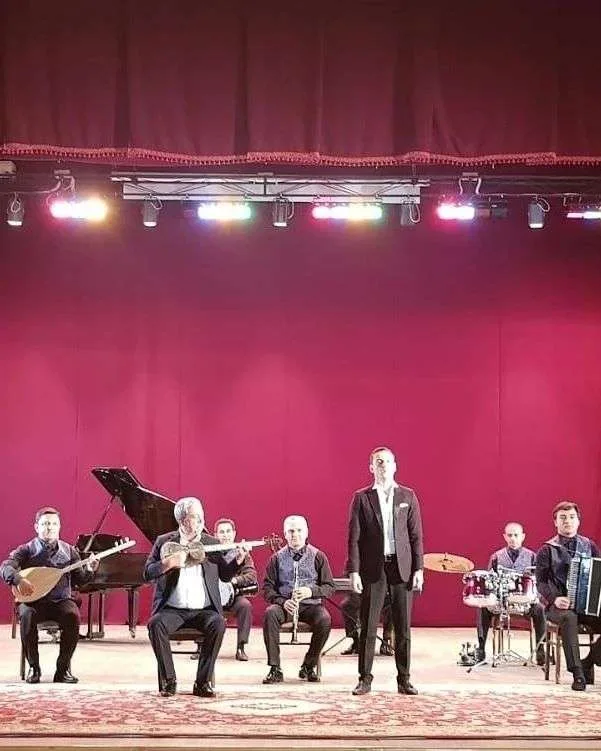 Emildən qayınatasına təbrik