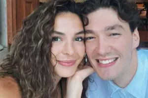 18 milyonluq maşınını özü ilə gətirtdi