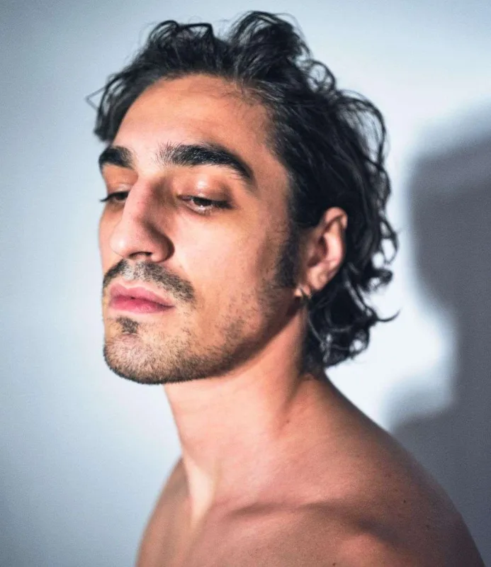 Çağla fotoqrafla sevgilidir