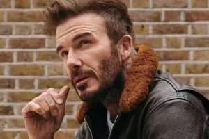 Devid idman brendindən 20 milyon tələb edir