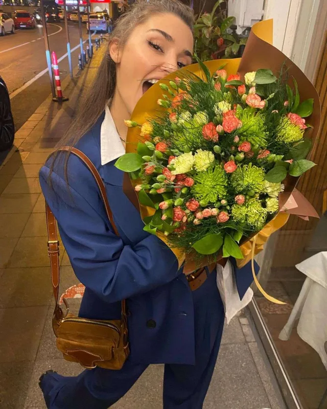 Handenin bol hədiyyəli doğum günü