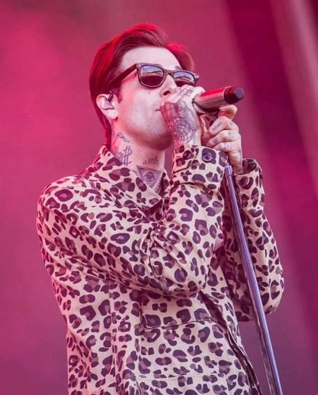 Aralarındakı yaş fərqi tənqid olundu