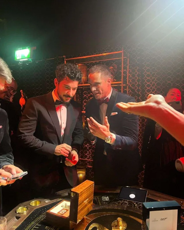 Kaan Ceyms Bond partisində