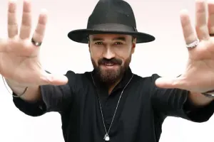 Zamiqi dəyişən insan... - Foto