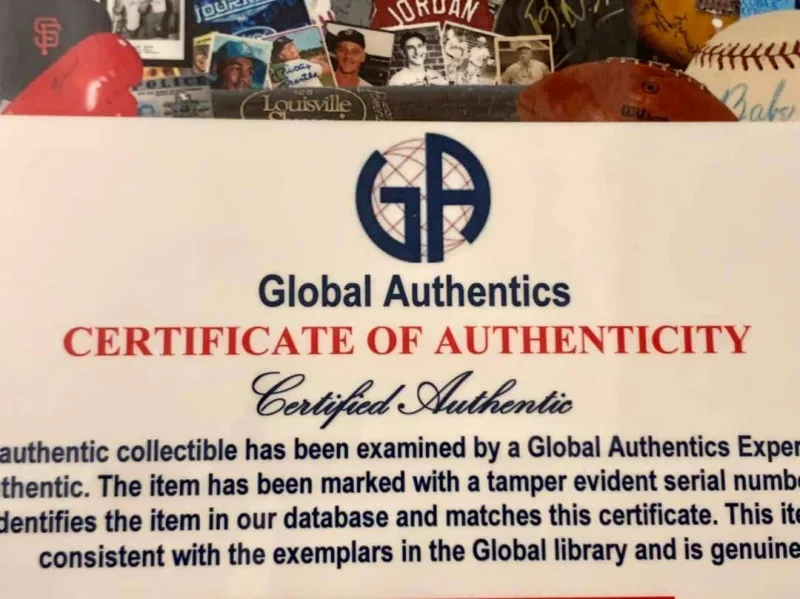 Onların imzalı fotoları Bakıda ucuz qiymətə satılır