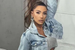 Röya fatasını çıxardı