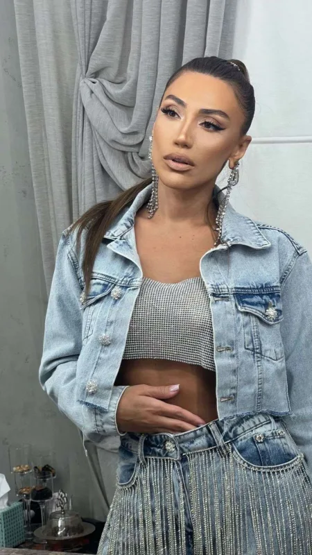 Röya fatasını çıxardı