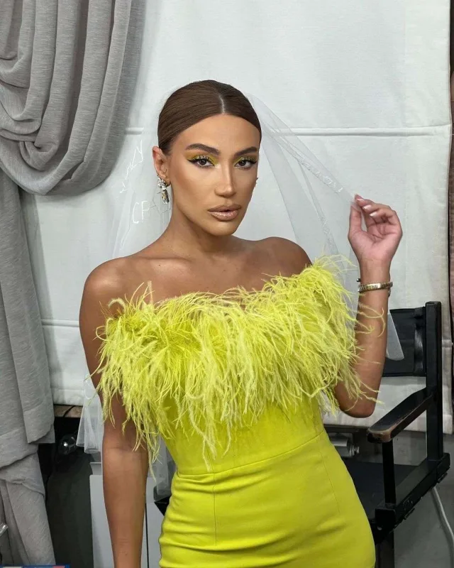 Röya fatasını çıxardı