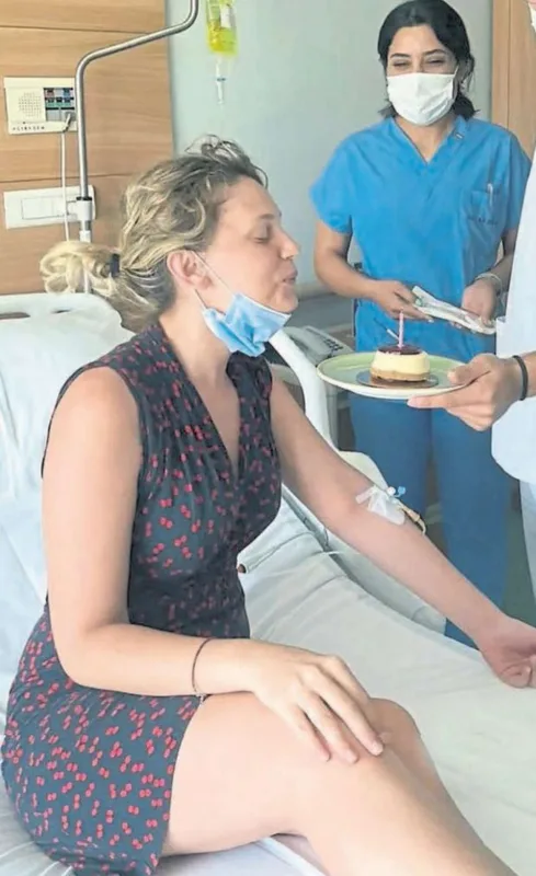 Ad gününü xəstəxanada keçirdi