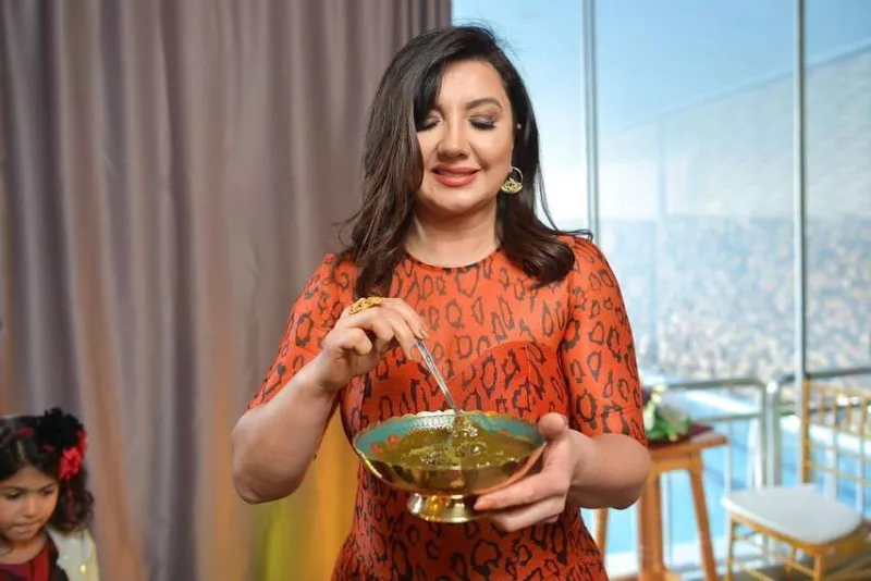 Çimərlikdə 500 manatlıq diş tapdı