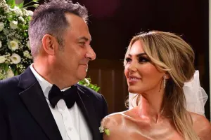 Petek 2-ci dəfə ana olacaq