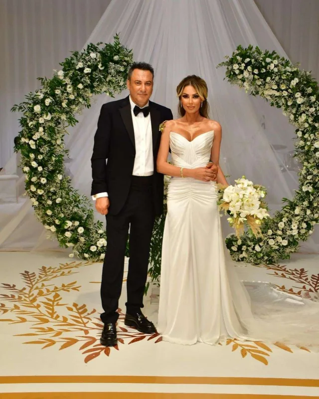 Petek 2-ci dəfə ana olacaq