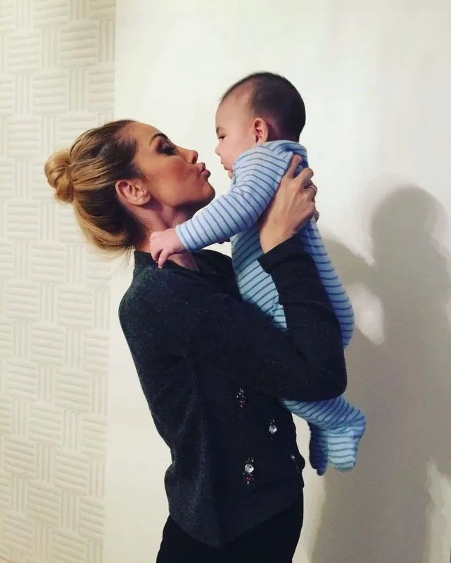 Petek 2-ci dəfə ana olacaq