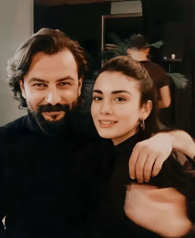 Həyatda da ayrıldılar