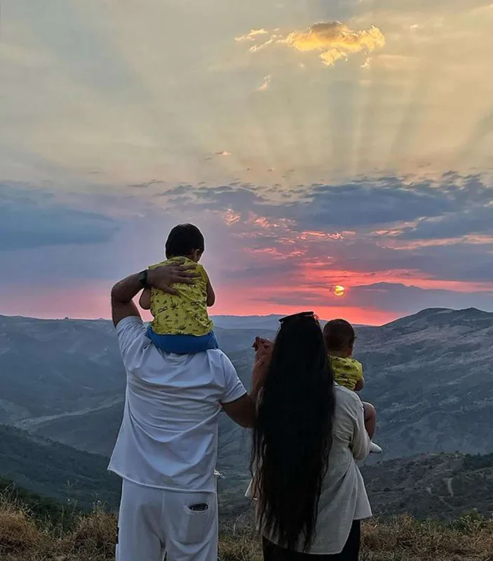 Xanımından Azada ad günü təbriki