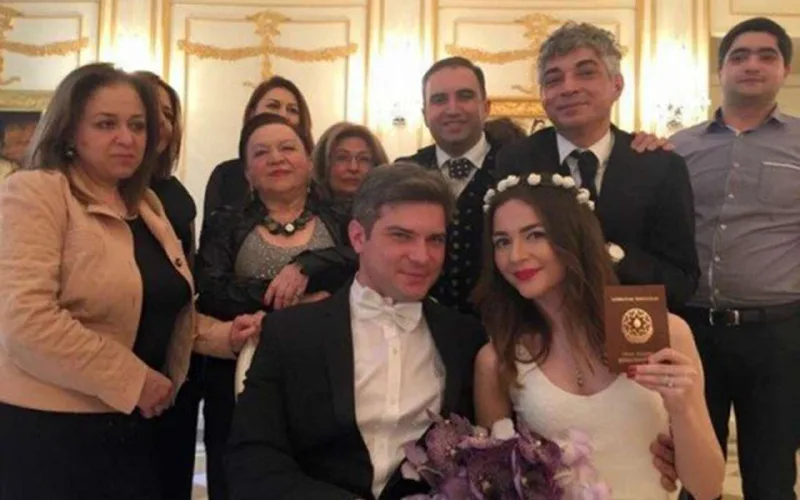 Emildən xanımı ilə bağlı paylaşım