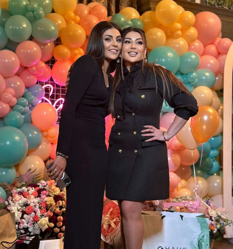 Gülay və Kamil qızına ad günü etdi