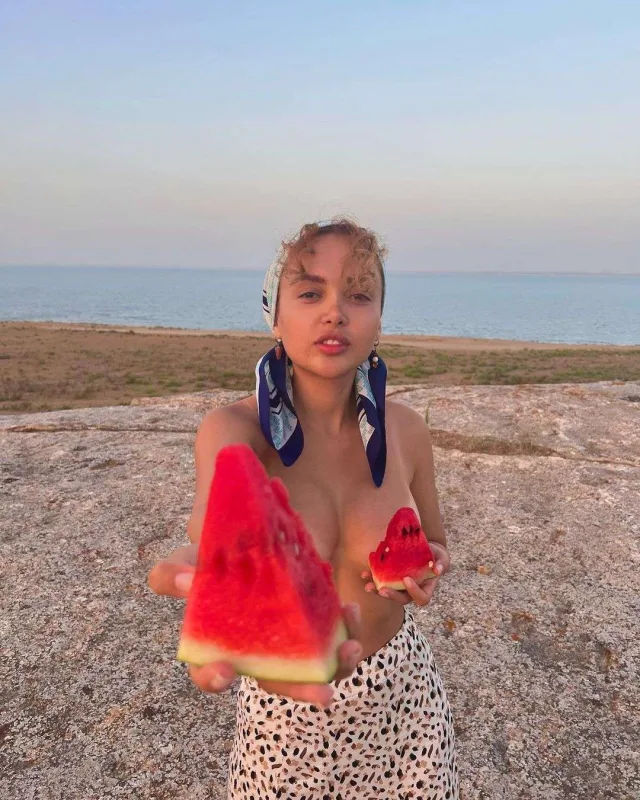 TikToker Aydandan qalmaqallı fotolar