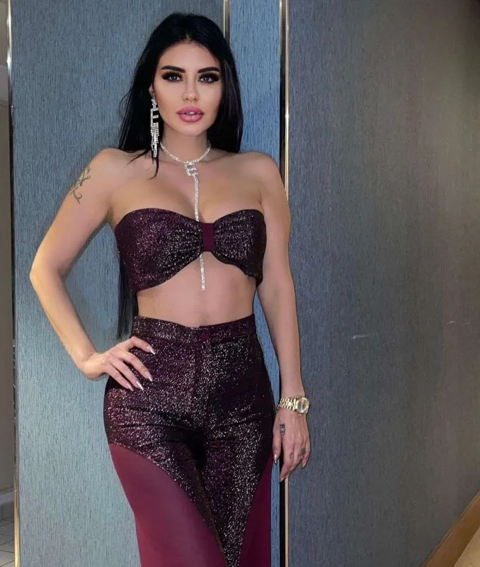 Ebru 15 il sonra peşəsinə qayıdır