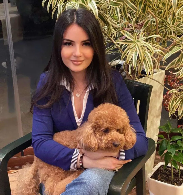 Ayselə qarşı dələduzluq edildi