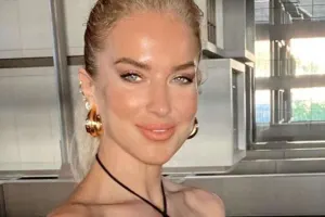 Burcunun bu fotosu gündəm oldu