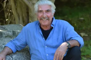 15 il sonra eyni yerdə