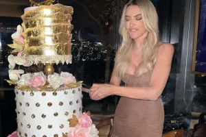 37 yaşını belə qeyd etdi