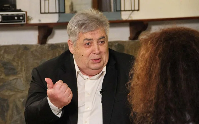 “Çox sağ ol deyirdi, qızlar əriyirdi”