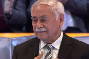 “Qız tələbələrin hərəkətlərindən utanırdım”