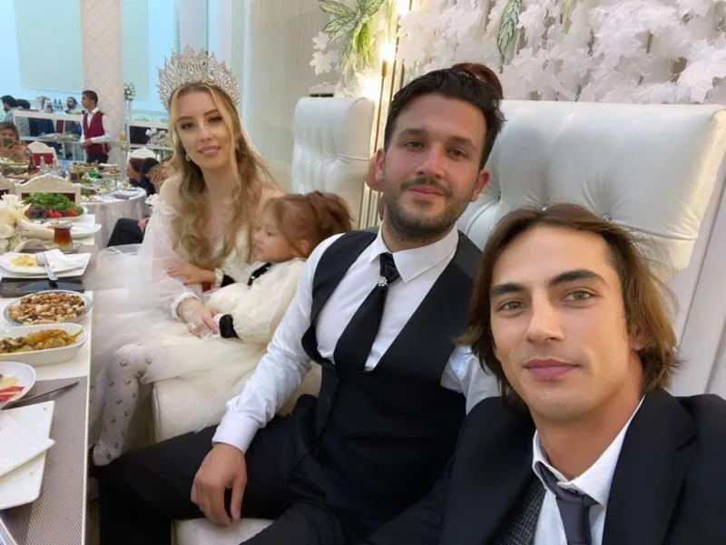 Elminə toyunda aktyorlardan sürpriz!