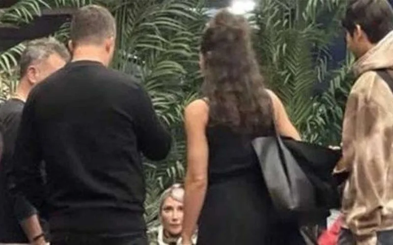 Hande səhnədə huşunu itirdi