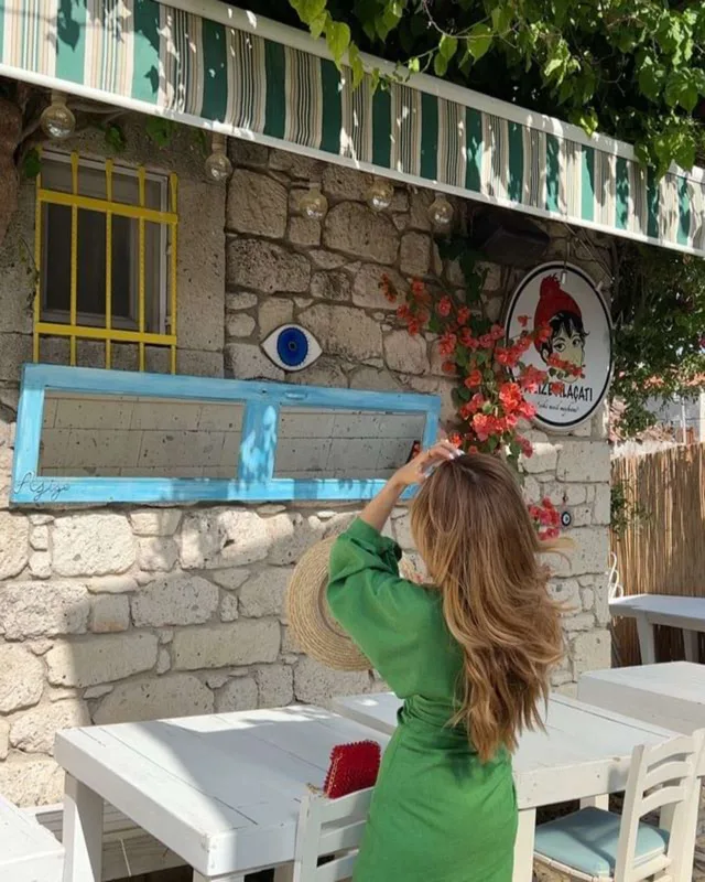 Mələkxanım Eyyubovanın qızının tətil fotoları