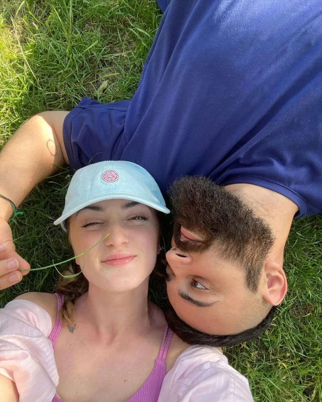 “İki ildir, bir-birimizi tapmışıq”