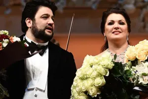 Yusif Boçellinin villasında qonaq olacaq