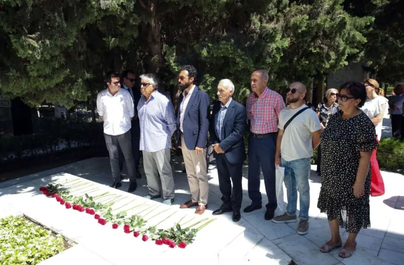 Maestro Niyazinin məzarı ziyarət olundu